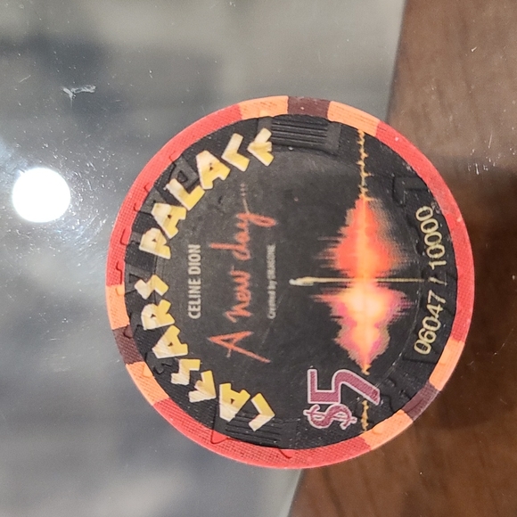 Celine Dion Caesars Palace $5 Poker chip - Picture 2 of 2